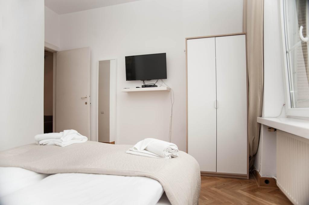 Bed and Breakfast Okay House Krakau Exterior foto